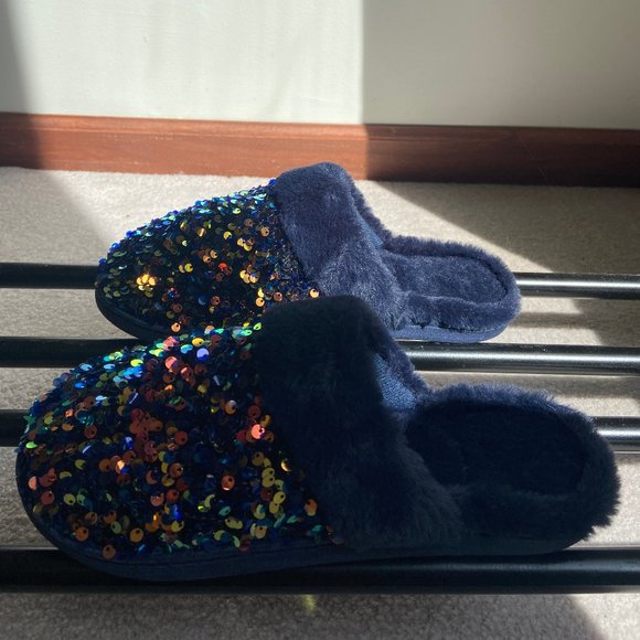 KENSIE Women Plush Sequin Faux Fur Slippers - NEW - Picture 3 of 8